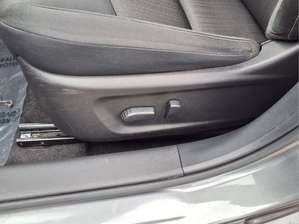 Used 2025 Nissan Altima 2.5 SV FWD image 22