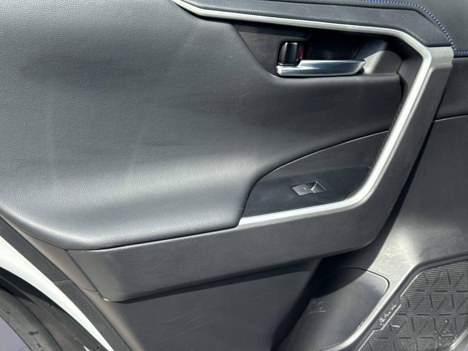 Used 2022 Toyota RAV4 XSE w/ XSE Grade Weather Package image 14