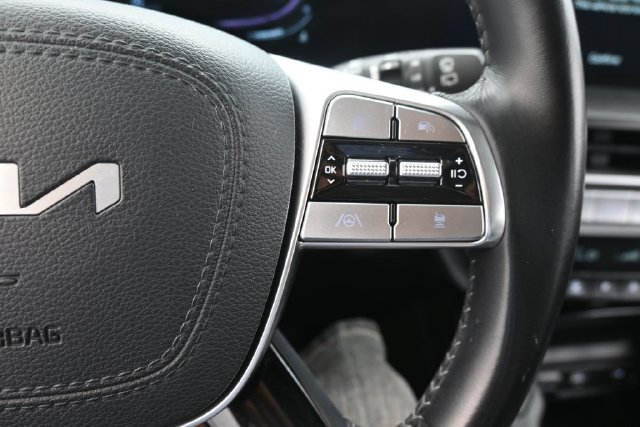 Used 2023 Kia Telluride S FWD image 16
