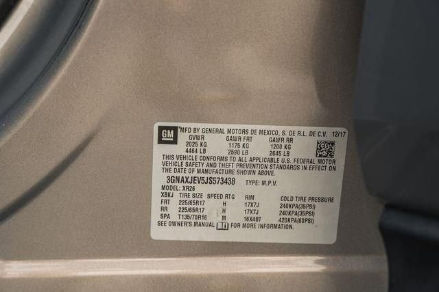 Used 2018 Chevrolet Equinox LT w/ Sun & Infotainment Package image 34