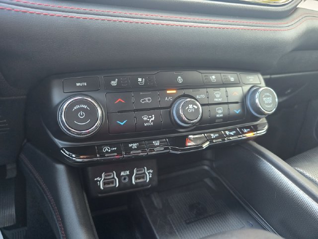 Used 2023 Dodge Durango GT AWD/4WD image 27