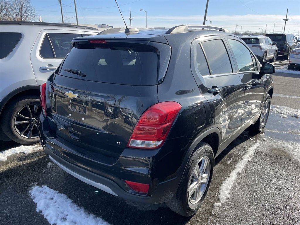Used 2019 Chevrolet Trax LT w/ LT Convenience Package image 12