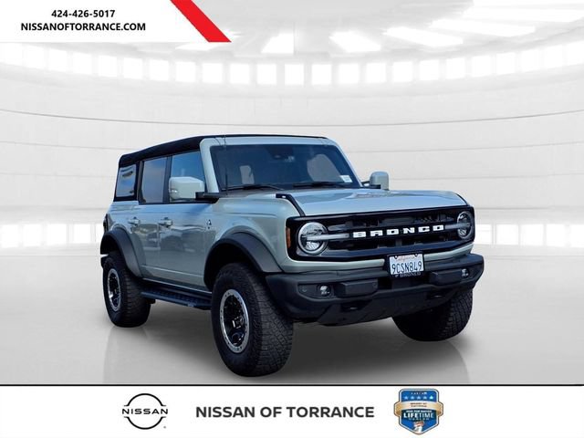 Used 2022 Ford Bronco Outer Banks w/ Sasquatch Package AWD/4WD image 1