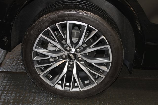 Certified 2024 Cadillac XT4 Sport AWD/4WD image 35