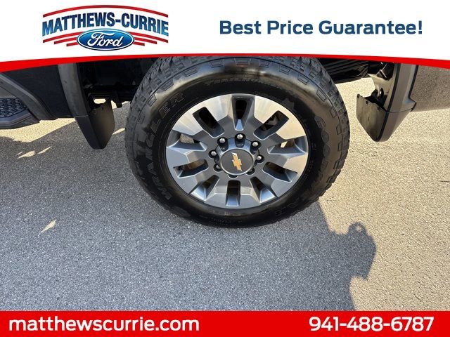 Used 2023 Chevrolet Silverado 2500 Custom w/ Custom Value Package image 16