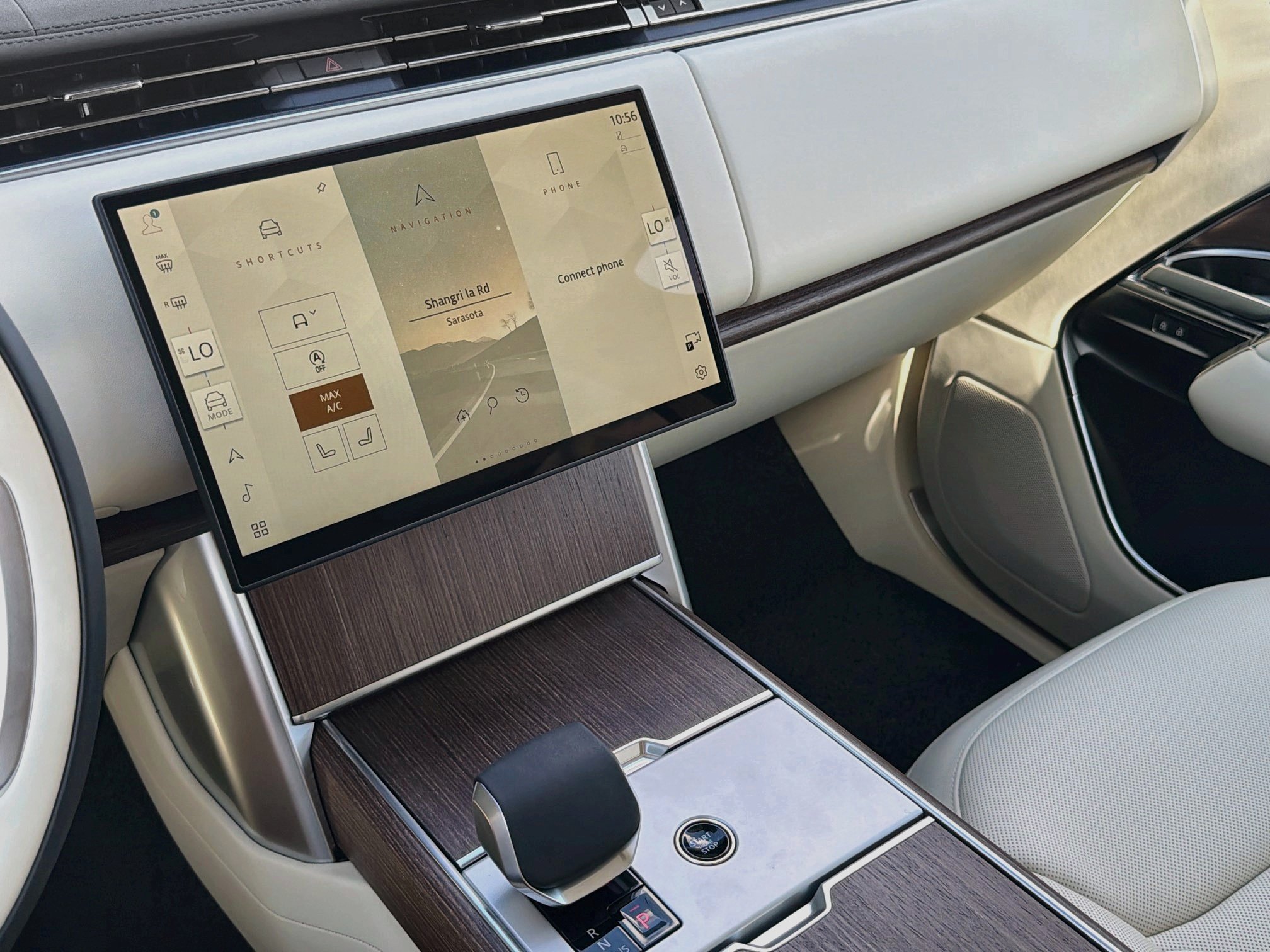 New 2026 Land Rover Range Rover SE AWD/4WD image 29