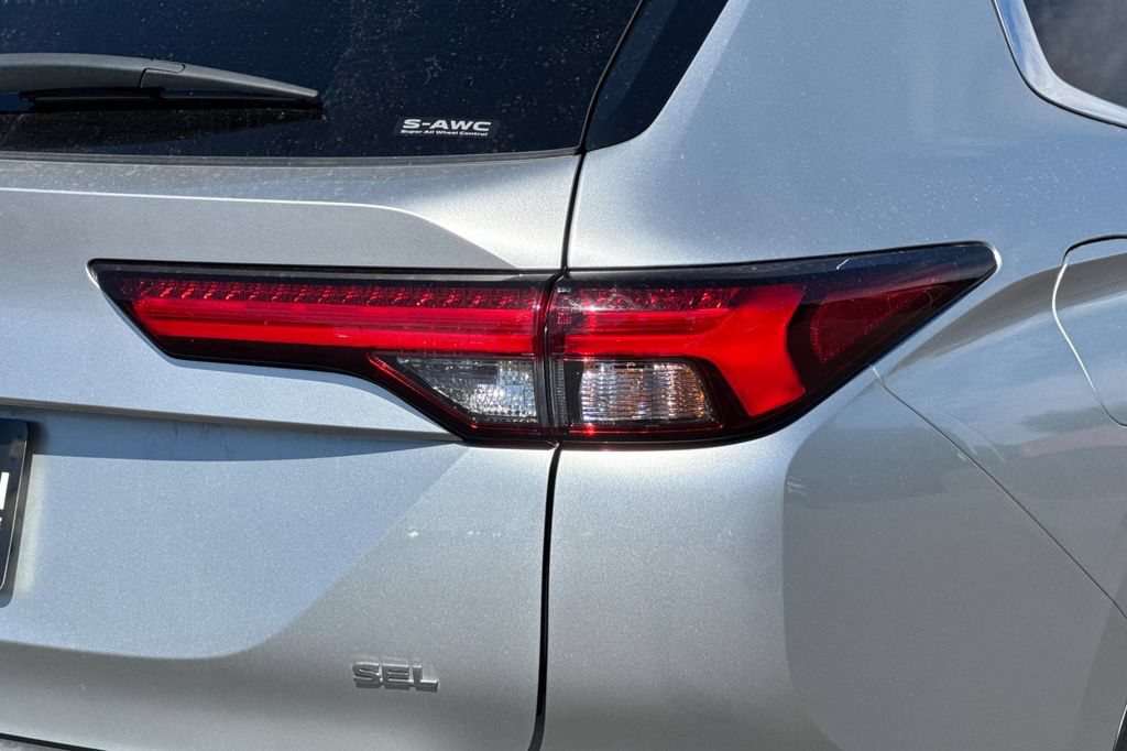 Used 2024 Mitsubishi Outlander SEL AWD/4WD image 27