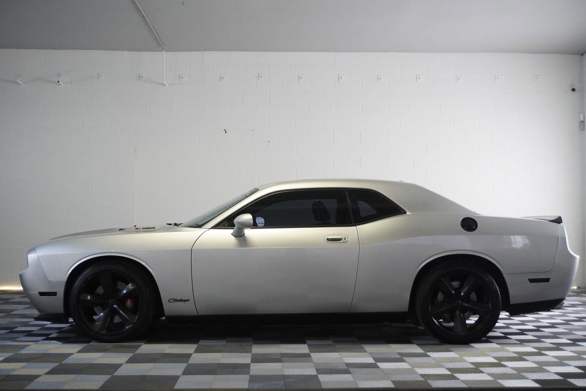 Used 2009 Dodge Challenger SRT8 w/ SRT Option Group II image 2
