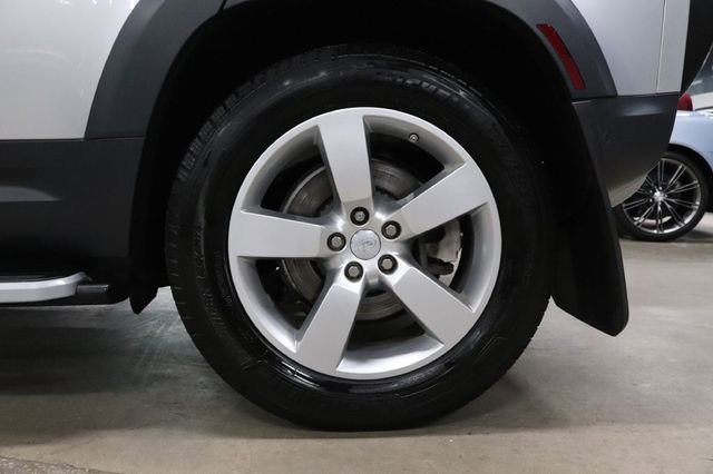 Used 2020 Land Rover Defender 110 HSE AWD/4WD image 36