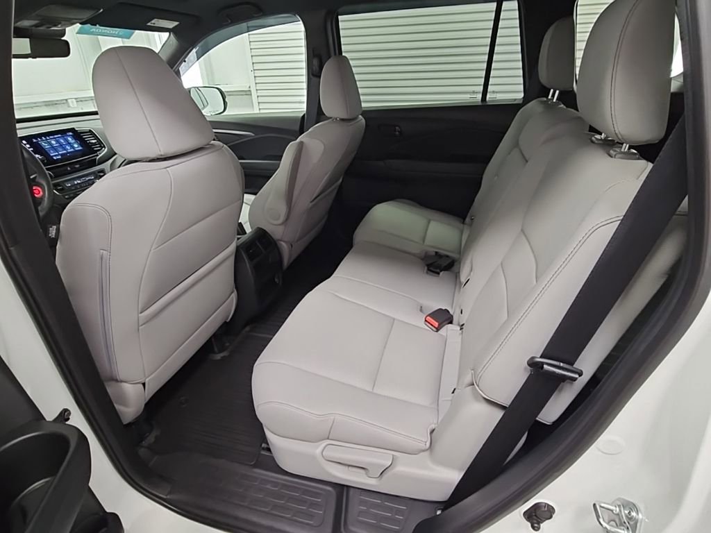 Used 2023 Honda Passport EX-L image 32