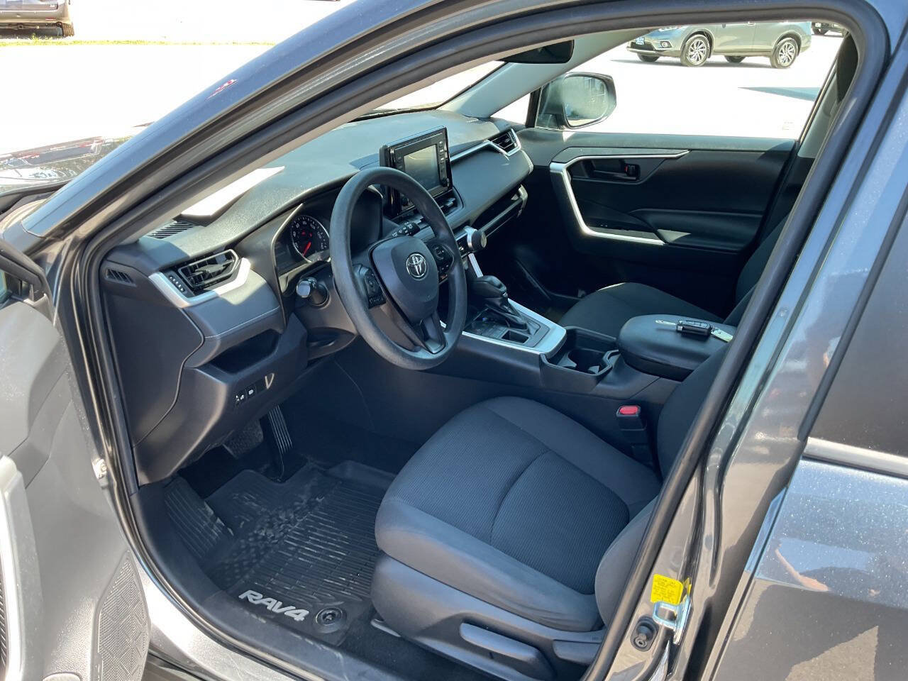 Used 2019 Toyota RAV4 LE w/ All Weather Liner Package AWD/4WD image 14