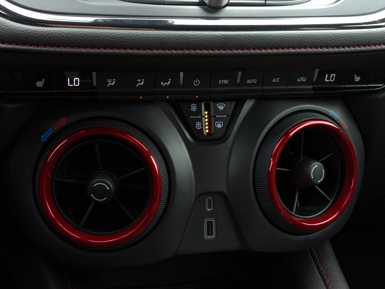 Used 2022 Chevrolet Blazer RS FWD image 22