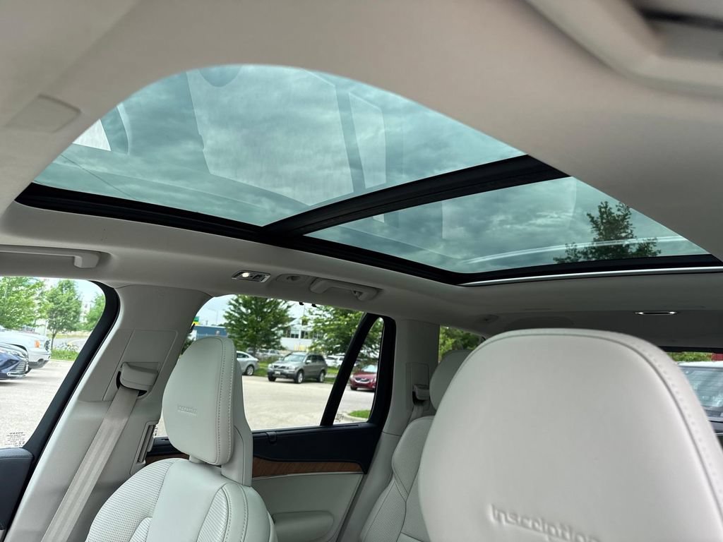 Used 2020 Volvo XC90 T8 Inscription w/ Protection Package Premier AWD/4WD image 7