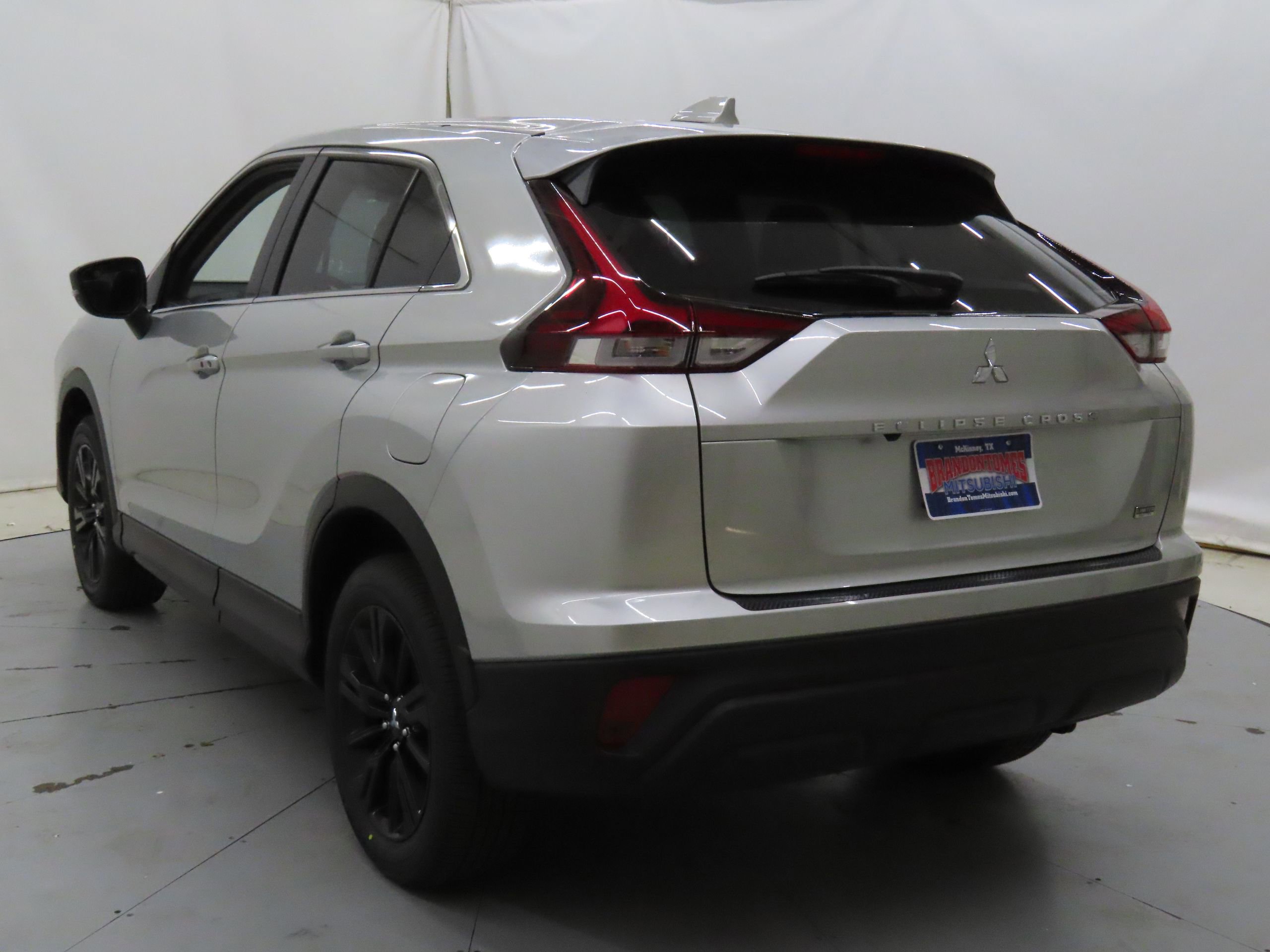 New 2025 Mitsubishi Eclipse Cross LE image 5