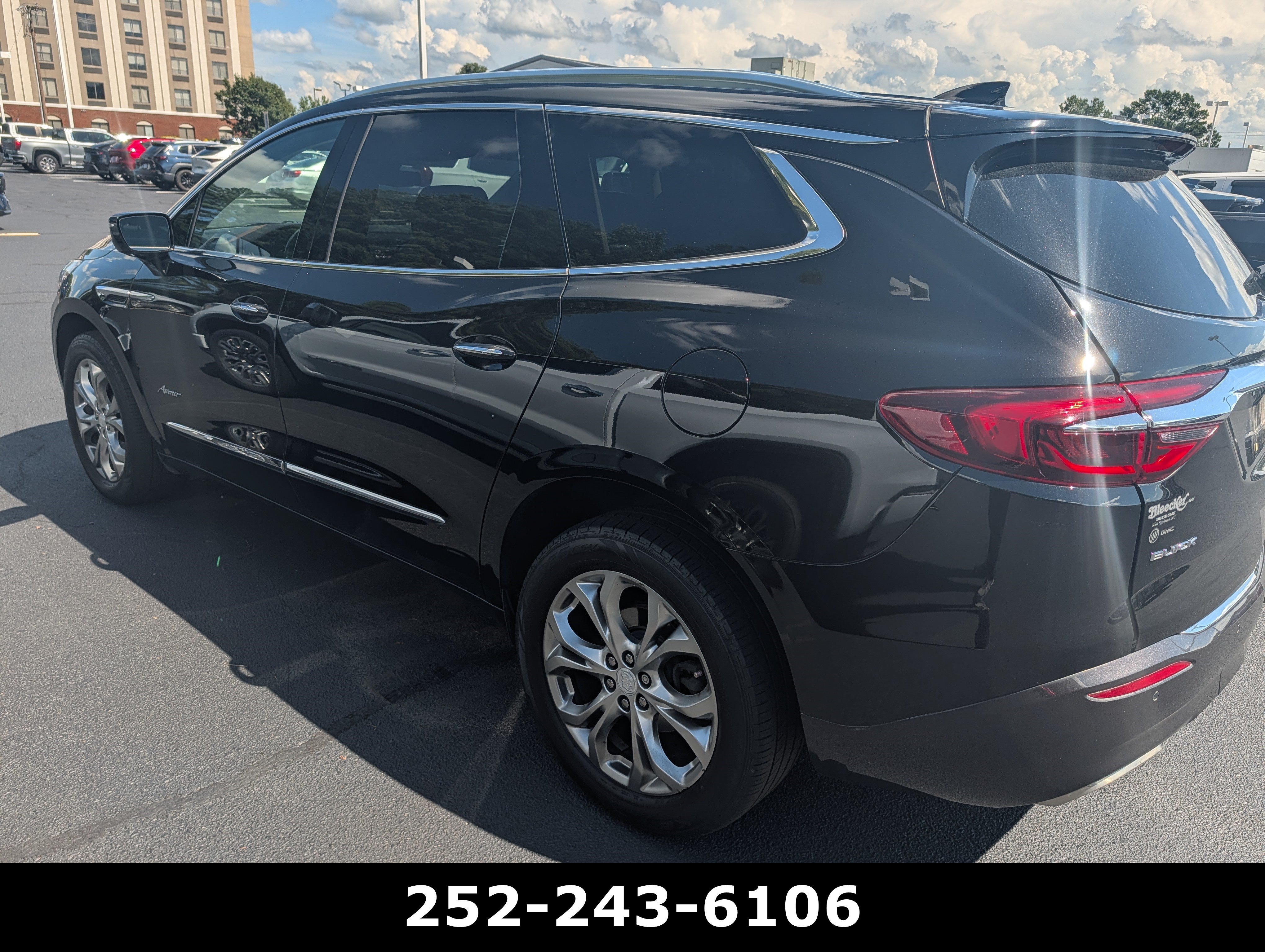 Used 2018 Buick Enclave Avenir w/ Avenir Technology Package FWD image 8