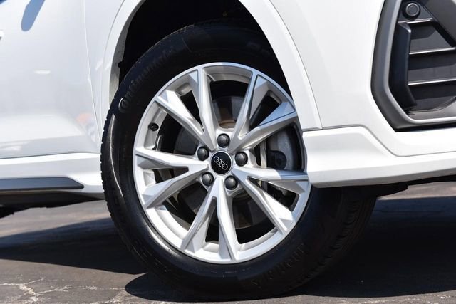 Used 2025 Audi Q3 2.0T Premium image 3