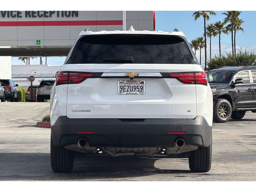 Used 2023 Chevrolet Traverse LT FWD image 5