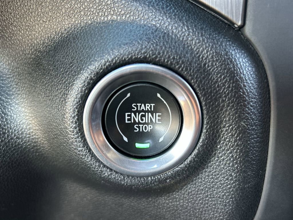 Used 2022 GMC Sierra 2500 AT4 image 16