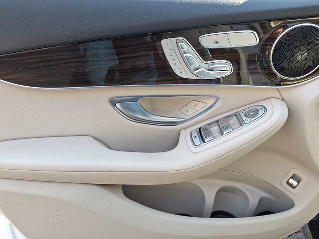 Used 2019 Mercedes-Benz GLC 300 image 16