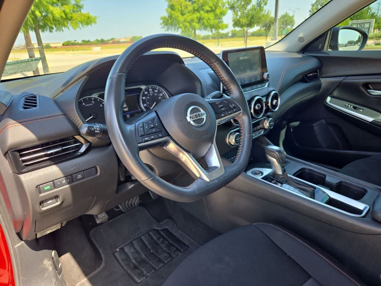 Used 2023 Nissan Sentra SR FWD image 2