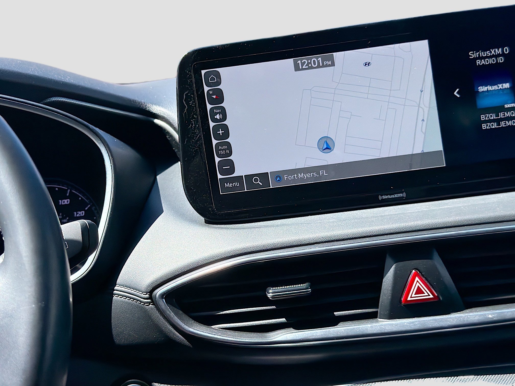 Used 2023 Hyundai Santa Fe SEL image 29