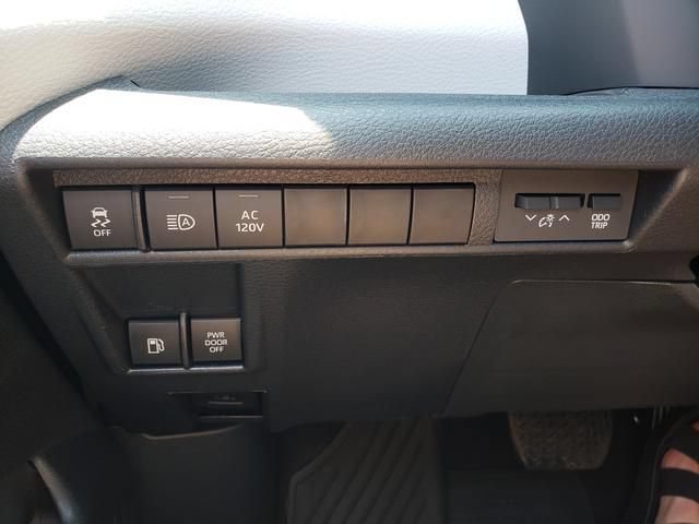 New 2026 Toyota Sienna XSE FWD image 20