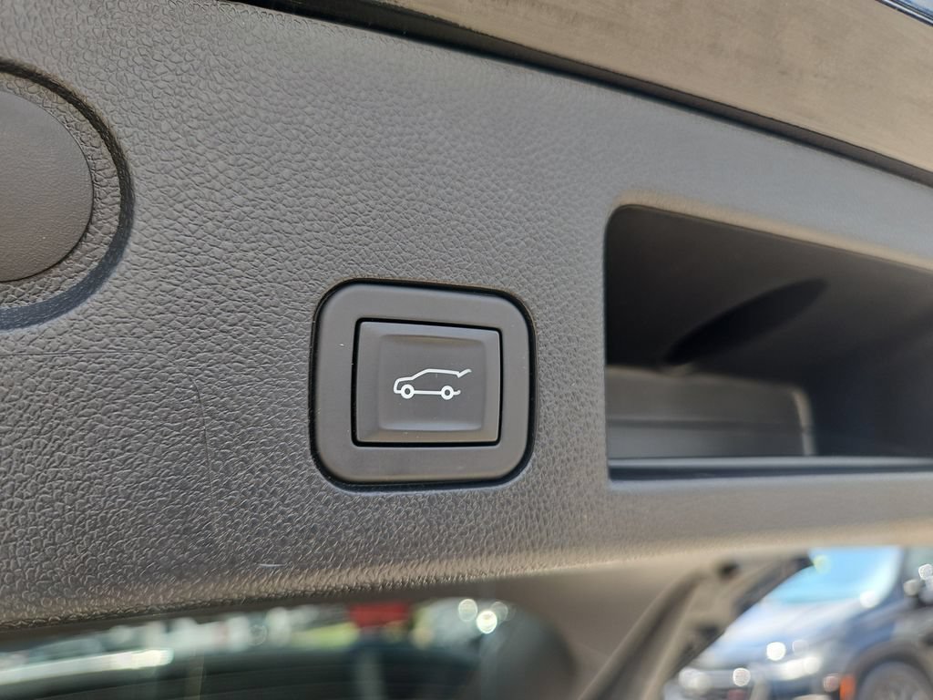 Used 2026 Chevrolet Equinox LT w/ Convenience Package II FWD image 8