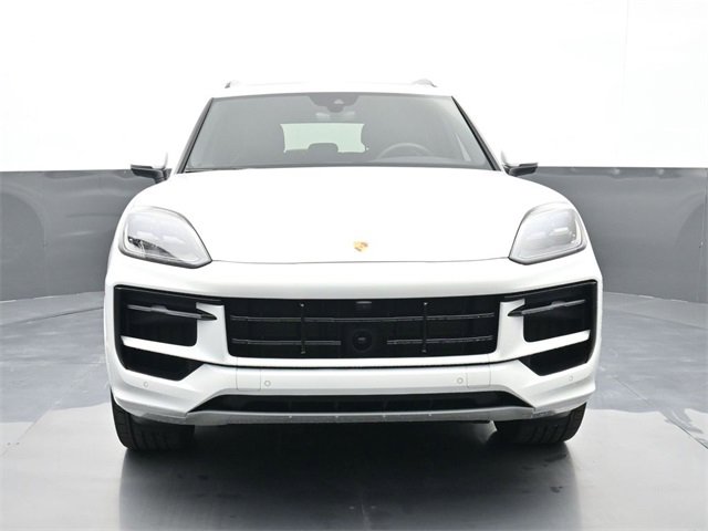 Used 2025 Porsche Cayenne image 25