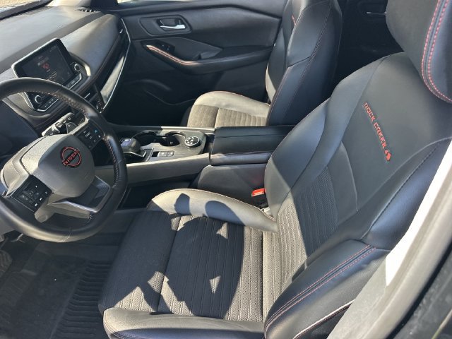 Certified 2025 Nissan Rogue SV AWD/4WD image 14