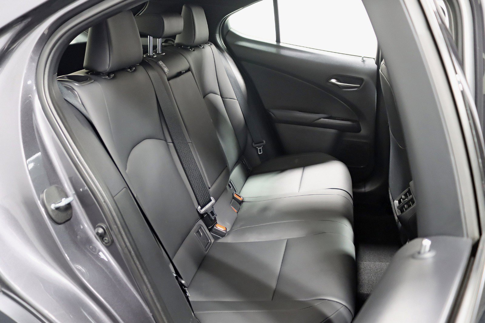 Used 2024 Lexus UX 250h AWD image 26