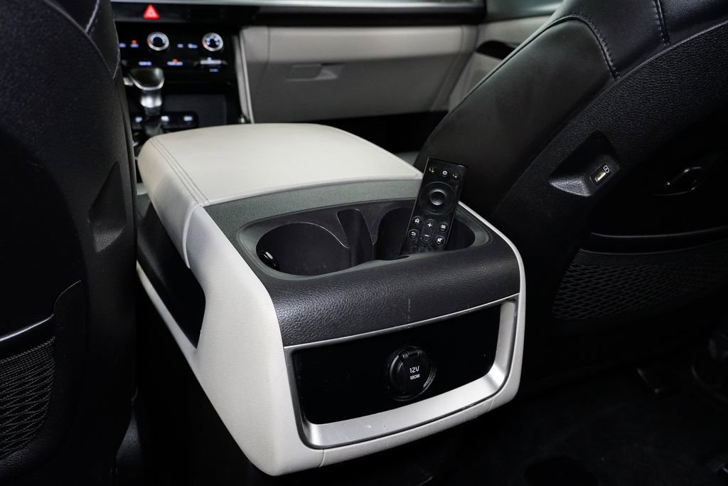 Certified 2022 Kia Carnival LX image 23
