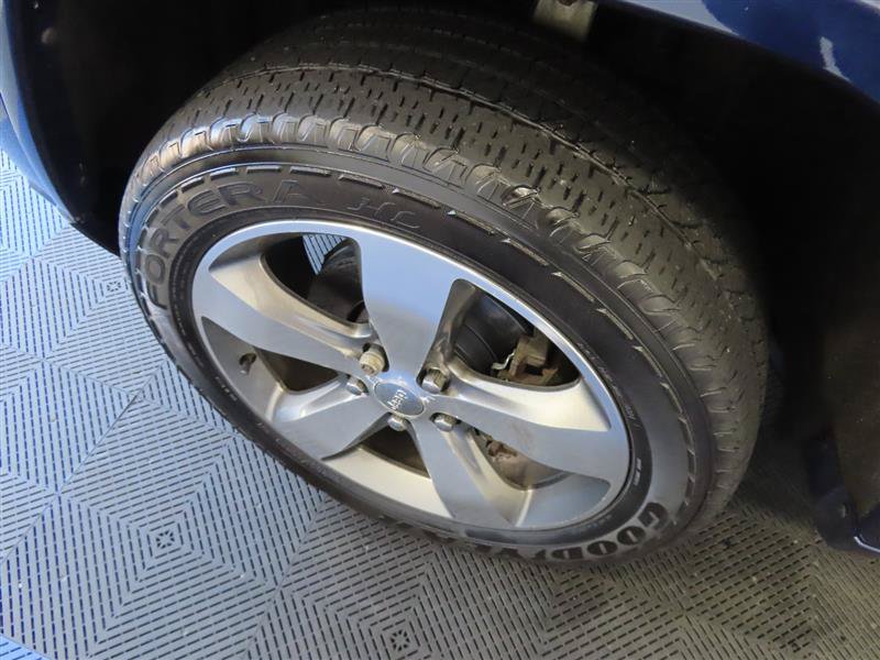Used 2017 Jeep Grand Cherokee Overland AWD/4WD image 6