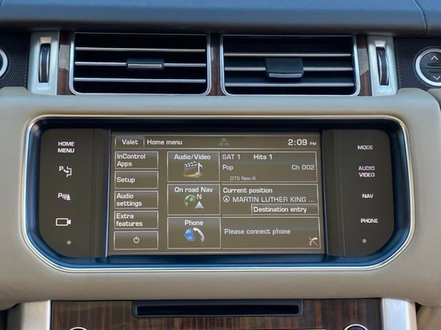 Used 2015 Land Rover Range Rover HSE image 25