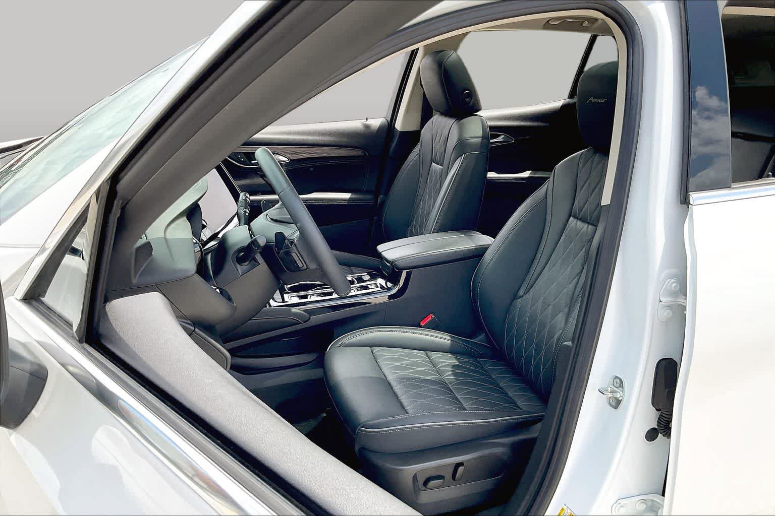 Used 2023 Buick Envision Avenir FWD image 8