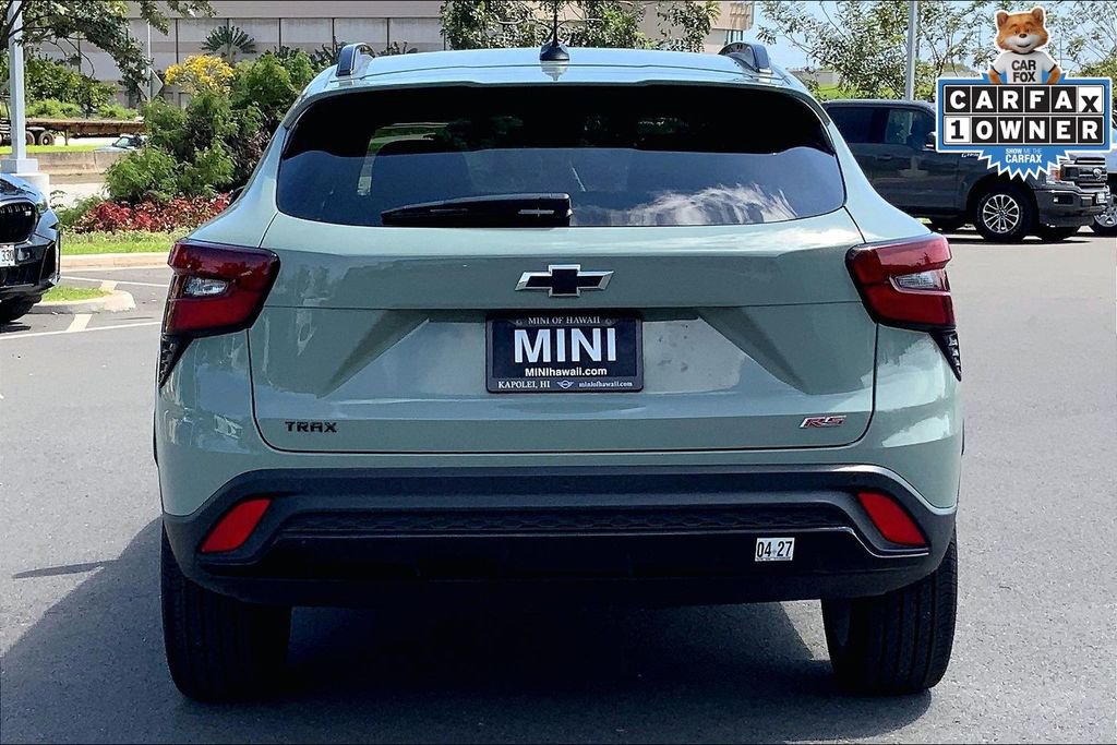 Used 2024 Chevrolet Trax RS w/ Sunroof Package FWD image 4