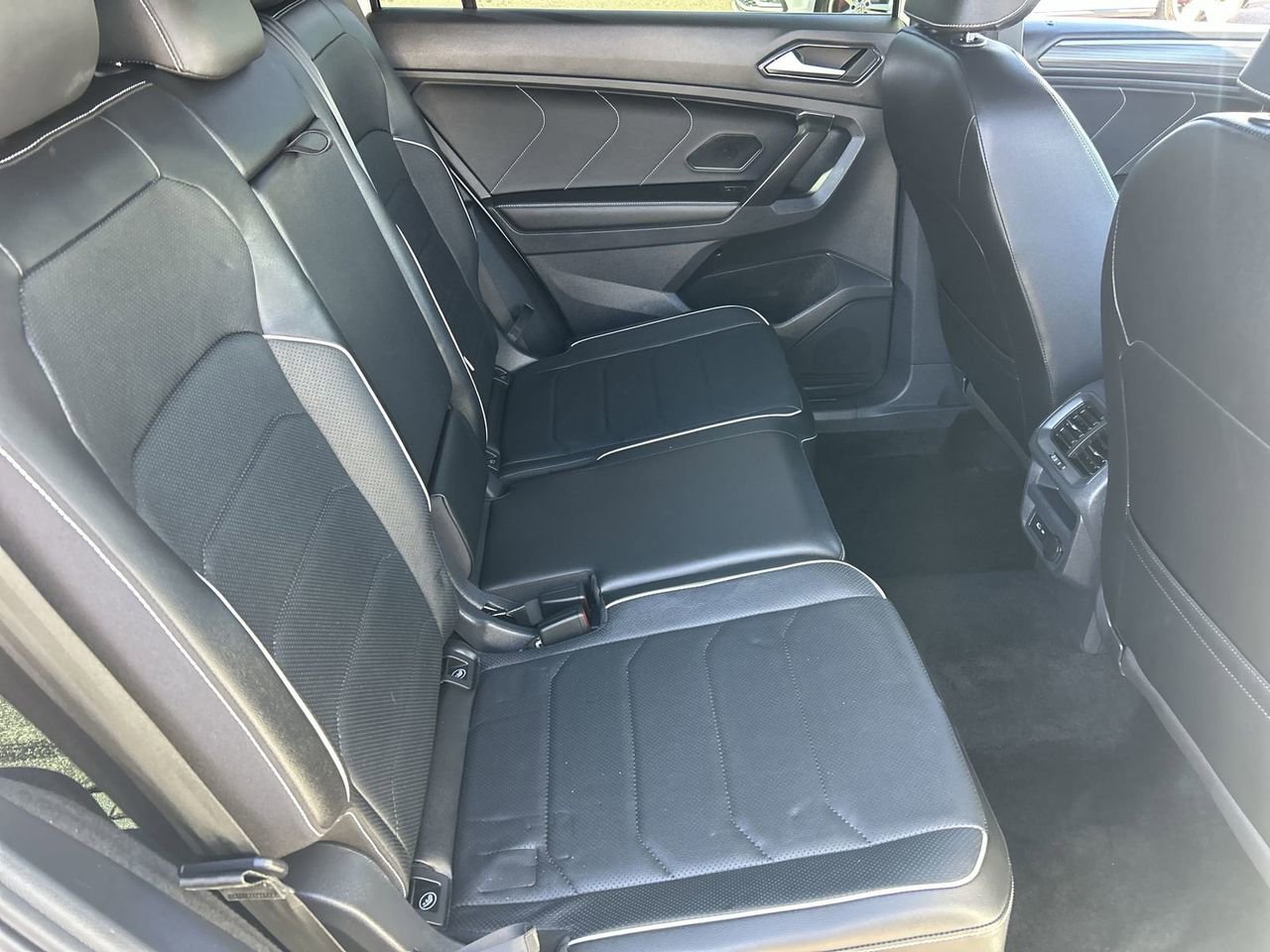 Certified 2023 Volkswagen Tiguan SEL R-Line AWD/4WD image 10