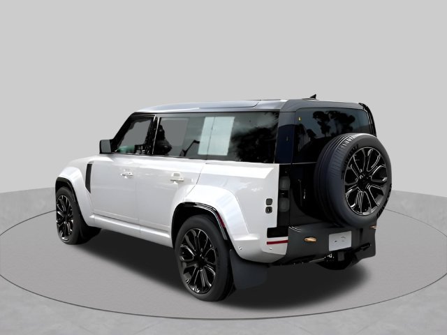 New 2026 Land Rover Defender 110 OCTA AWD/4WD image 24