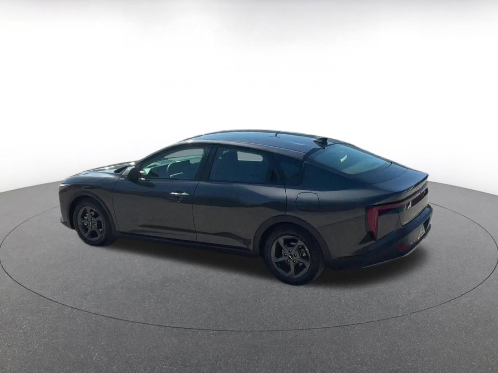 Used 2025 Kia K4 LXS image 9