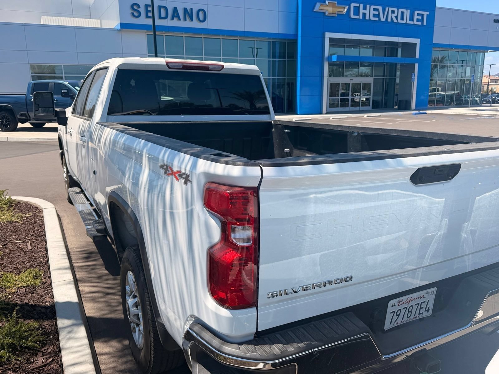 Used 2025 Chevrolet Silverado 2500 LT w/ Convenience Package AWD/4WD image 6