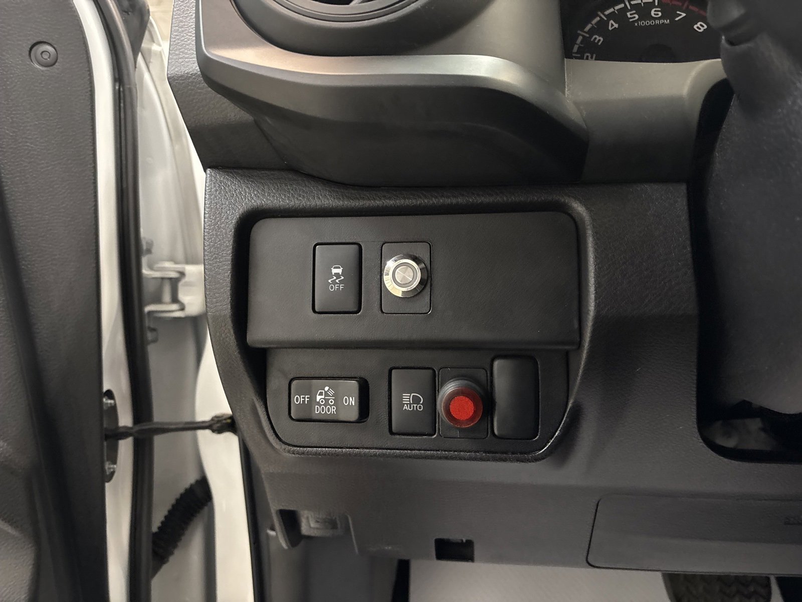 Used 2023 Toyota Tacoma SR image 18