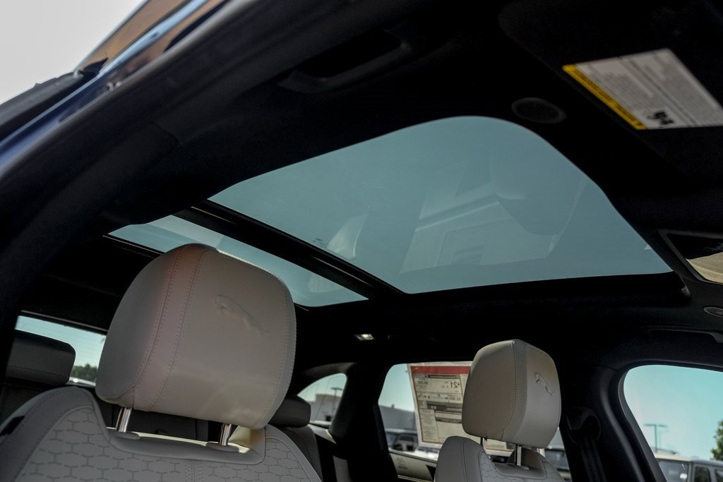 New 2026 Jaguar F-PACE R-Dynamic S image 23