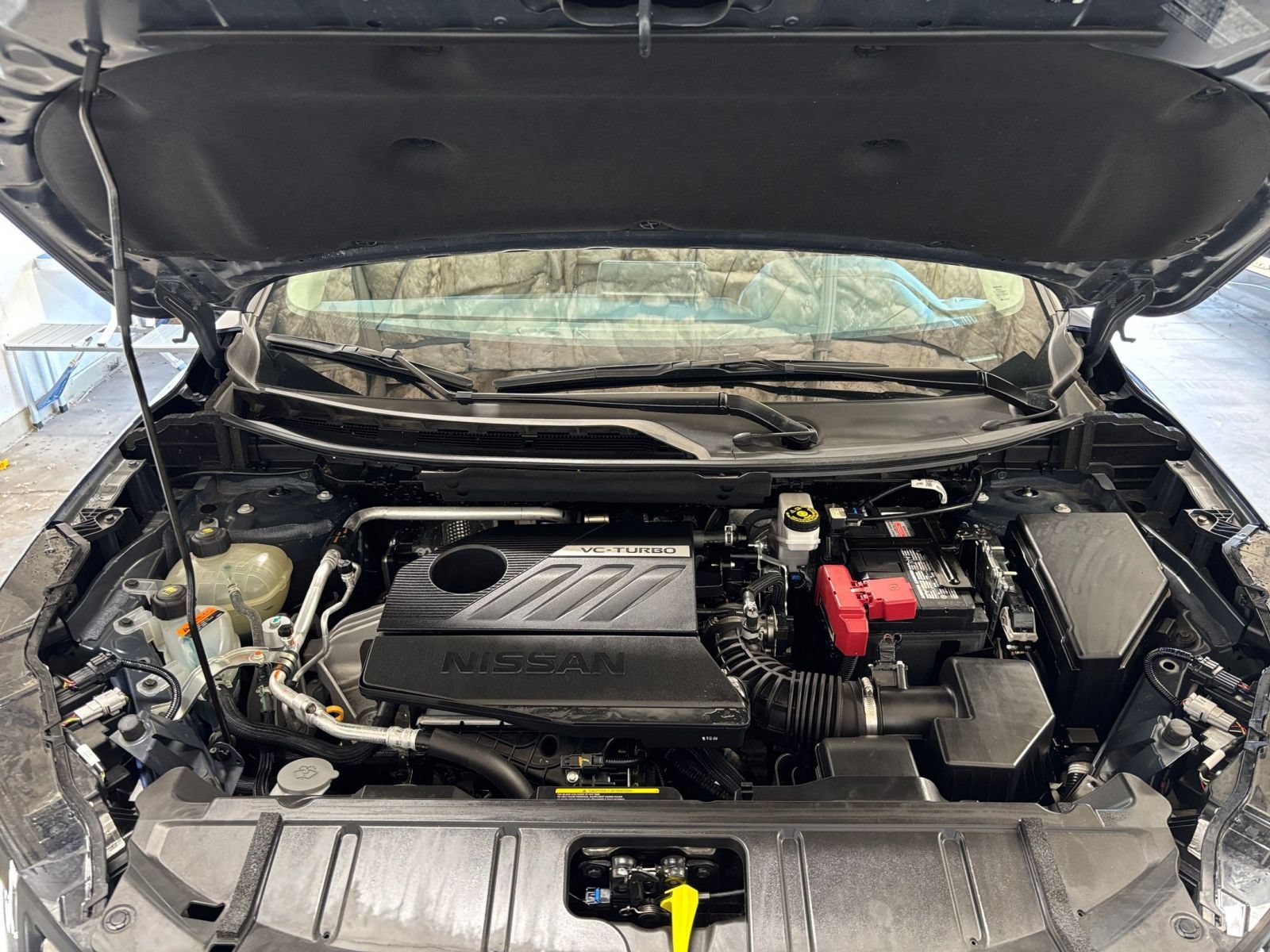 Used 2025 Nissan Rogue SV FWD image 33