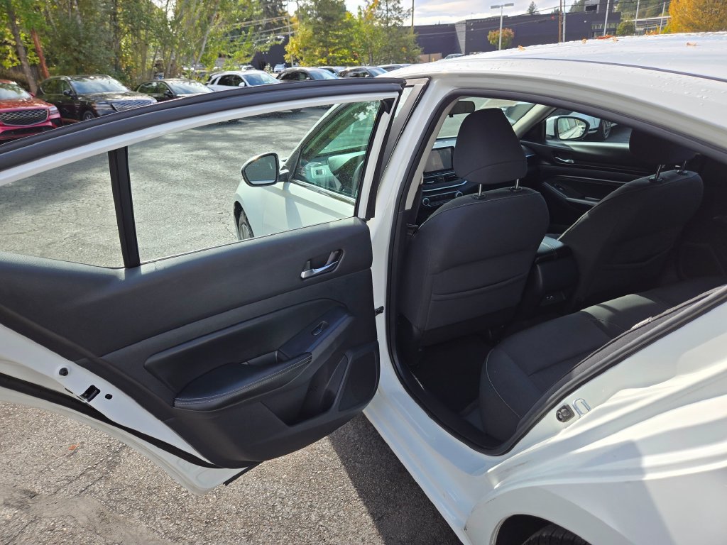 Used 2020 Nissan Altima 2.5 S FWD image 16