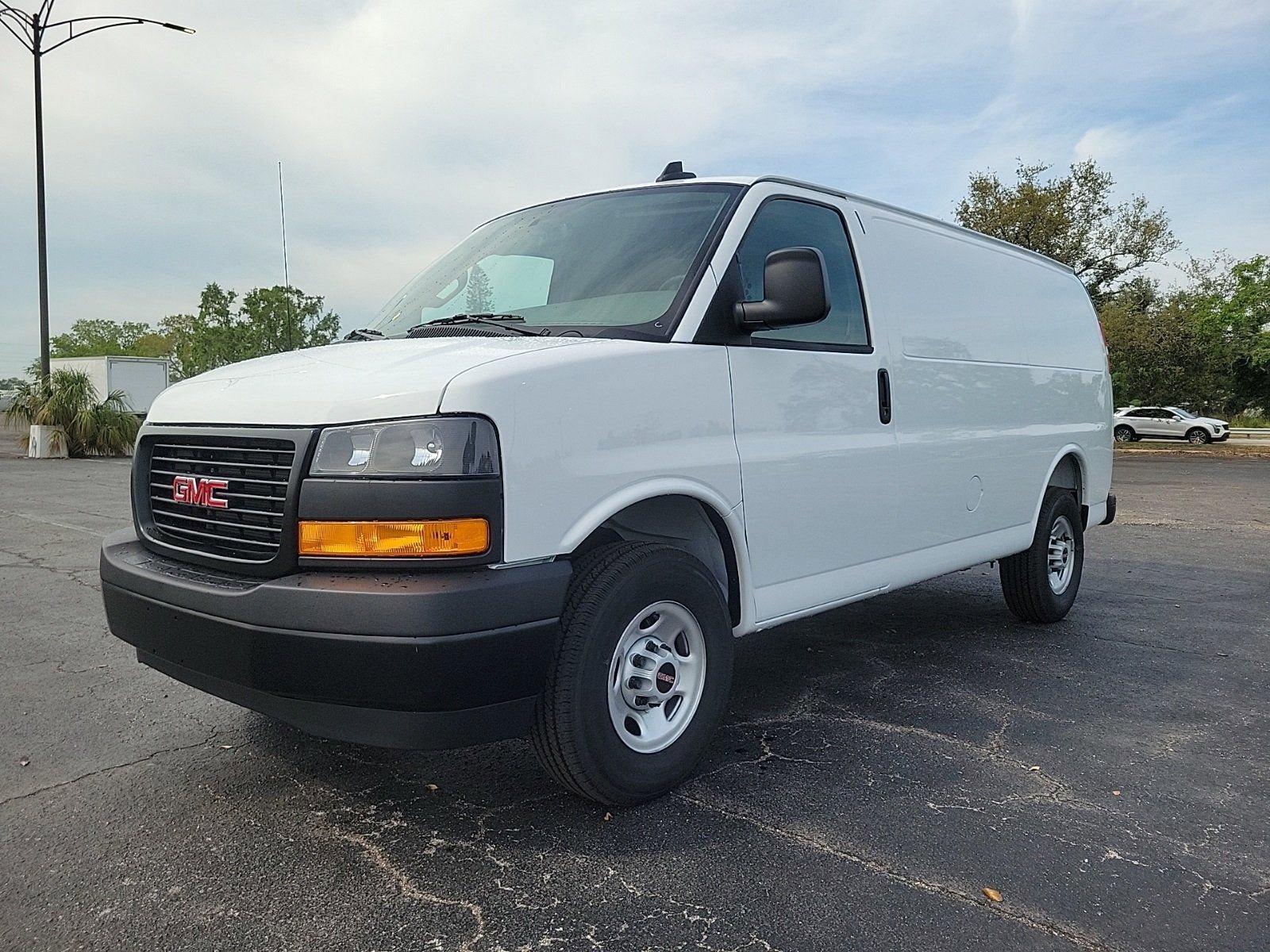 New 2025 GMC Savana 2500 w/ Driver Convenience Package RWD image 5