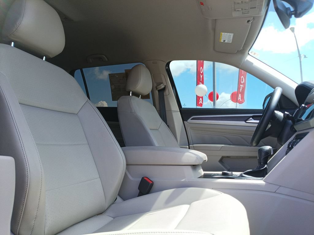Used 2021 Volkswagen Atlas SE w/ Towing Package AWD/4WD image 32