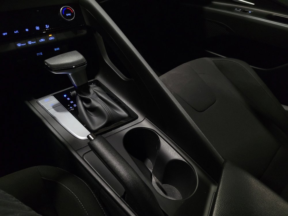 Used 2023 Hyundai Elantra SEL w/ Cargo Package image 26