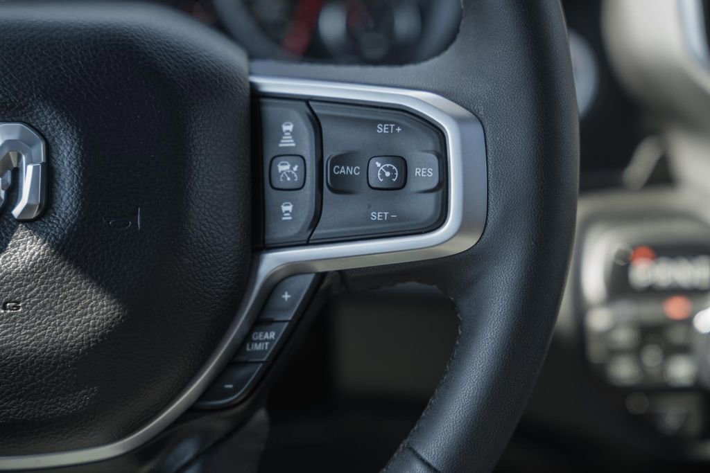 Certified 2025 RAM 1500 Big Horn AWD/4WD image 40