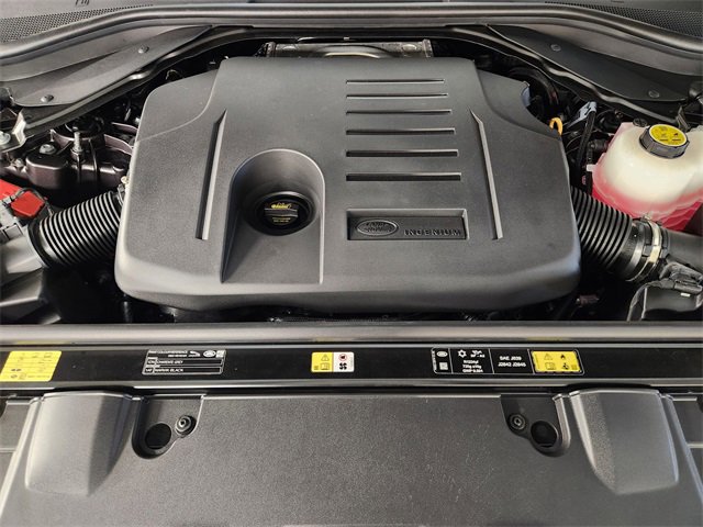 New 2026 Land Rover Range Rover SE image 31