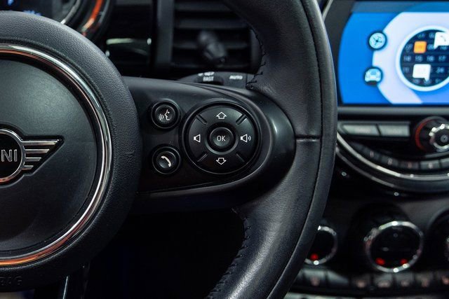 Used 2021 MINI Cooper 4-Door Hardtop image 16