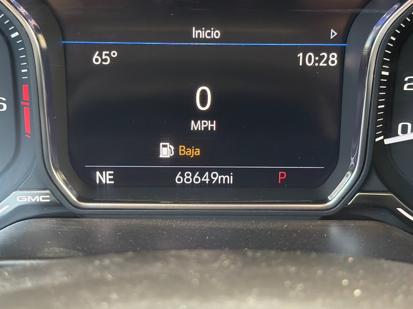 Used 2021 GMC Yukon SLT w/ SLT Luxury Package RWD image 26